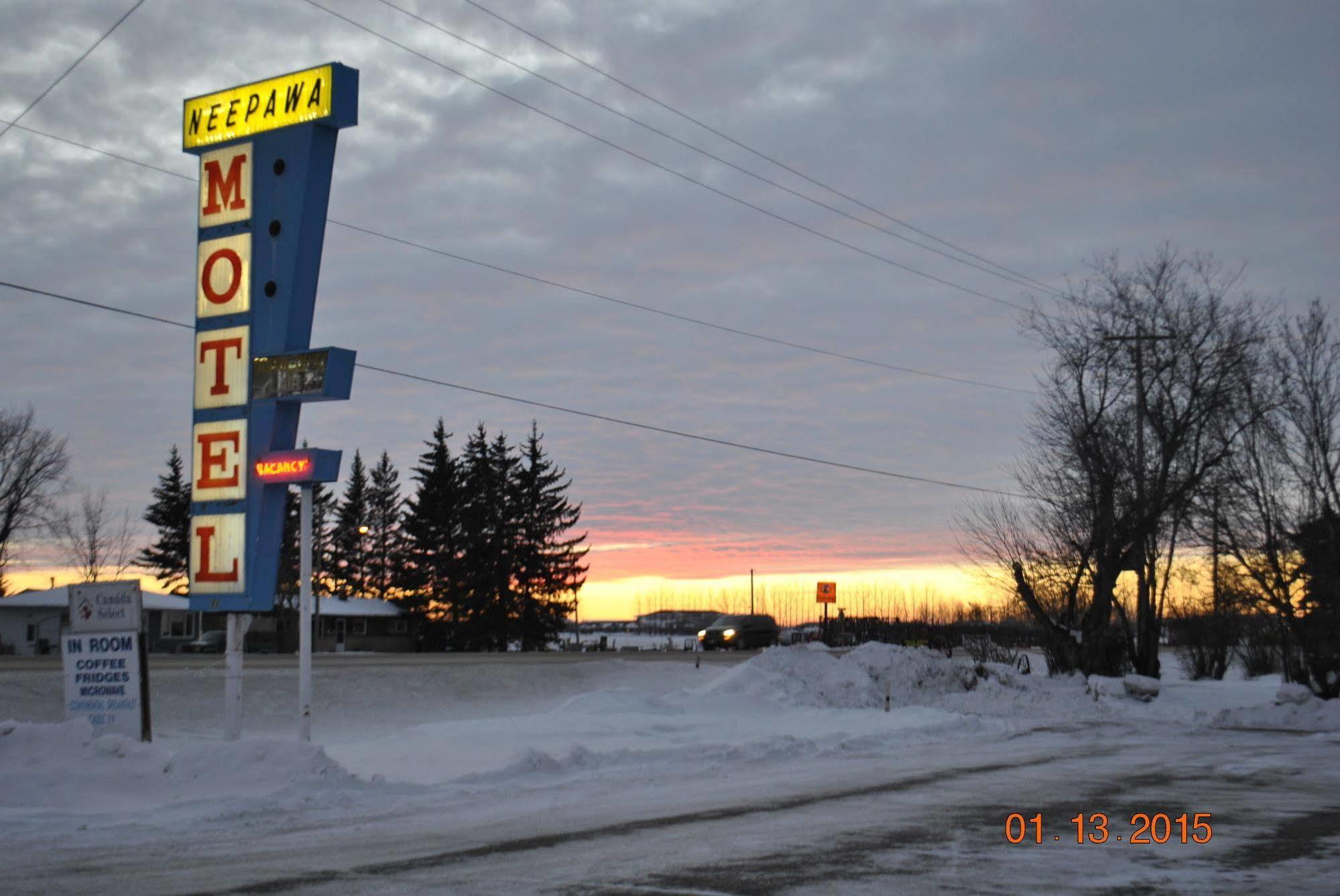 Neepawa Motel Luaran gambar
