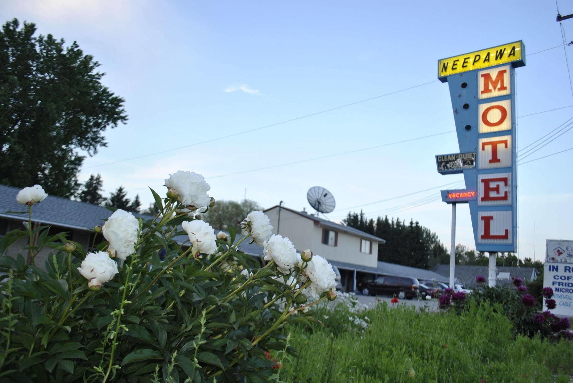 Neepawa Motel Luaran gambar
