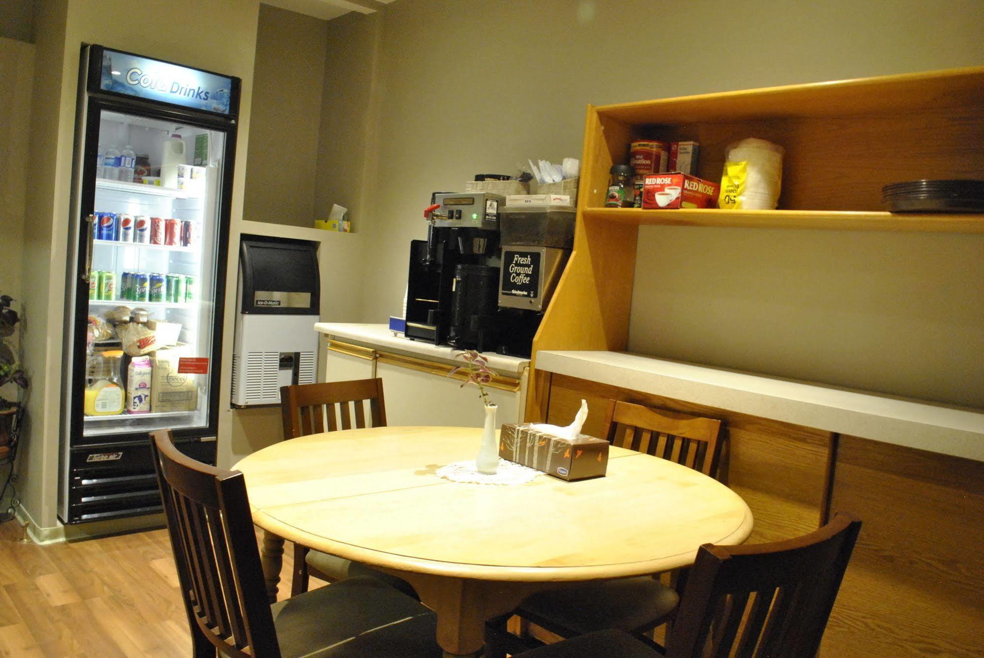 Neepawa Motel Luaran gambar
